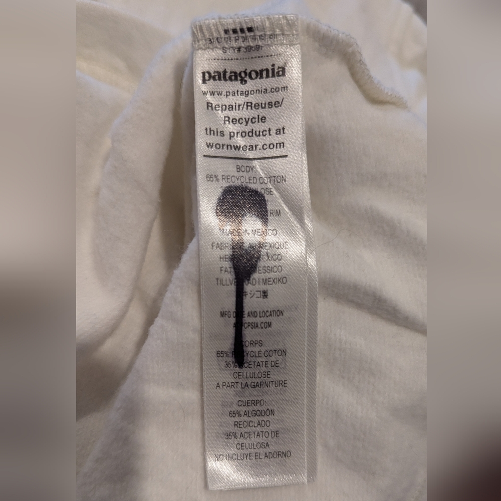Patagonia Women's White Hoody Sweatshirt - Picture 5 of 6